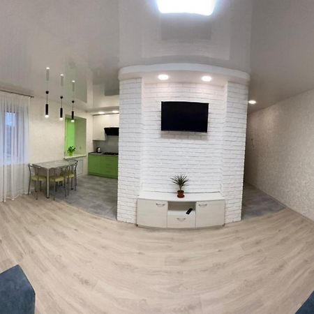 Suite Mira Avenue Center Двухкомнатная Квартира В Центре Возле Тц Цум Chernihiv Bagian luar foto