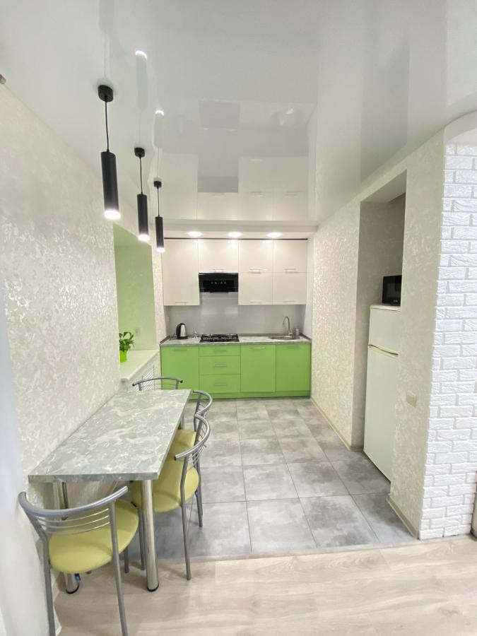 Suite Mira Avenue Center Двухкомнатная Квартира В Центре Возле Тц Цум Chernihiv Bagian luar foto
