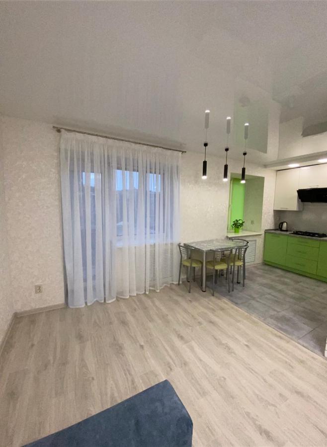 Suite Mira Avenue Center Двухкомнатная Квартира В Центре Возле Тц Цум Chernihiv Bagian luar foto