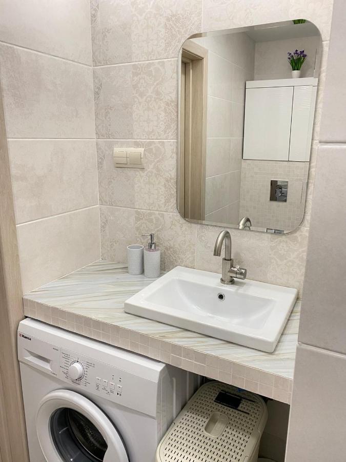 Suite Mira Avenue Center Двухкомнатная Квартира В Центре Возле Тц Цум Chernihiv Bagian luar foto